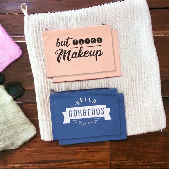 2 PIECE MAKE-UP BAG SET! EACH ZIPPER CLOSED, FOR HOME & ON THE GO! (8x6) - Picture 4 of 11